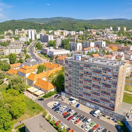 Apartmany A Studia Zamecky Park Litvínov Kültér fotó