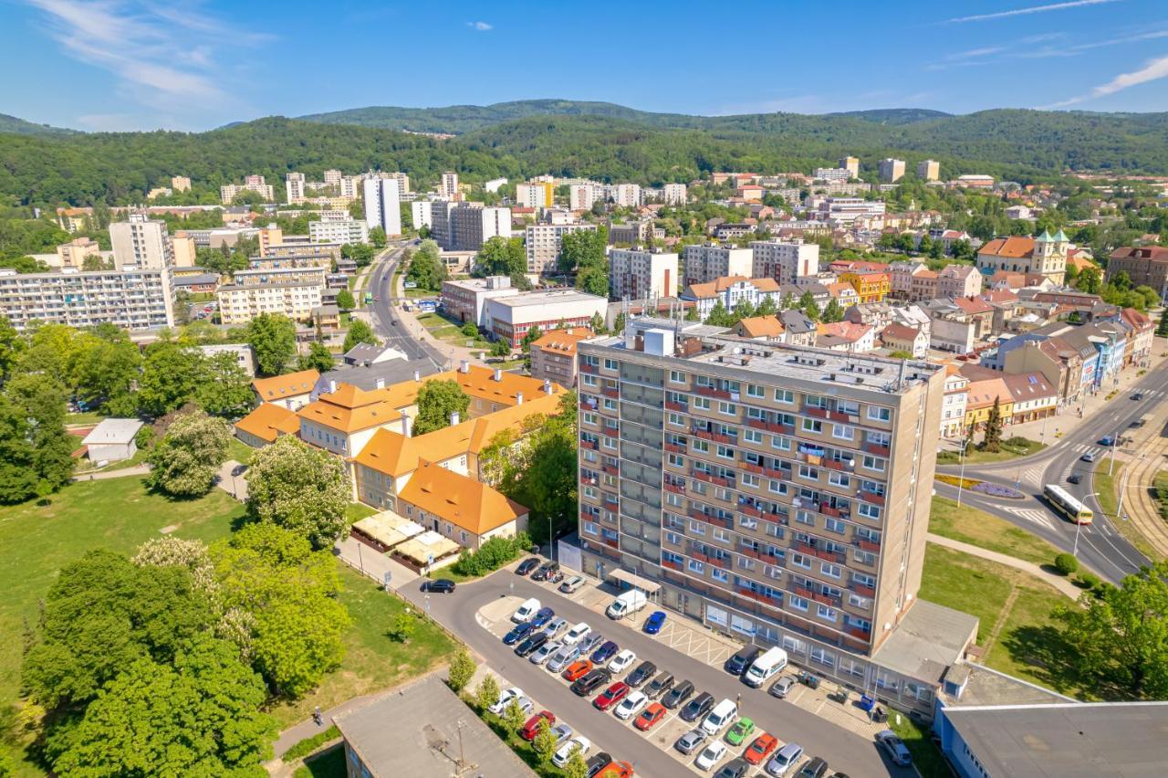 Apartmany A Studia Zamecky Park Litvínov Kültér fotó